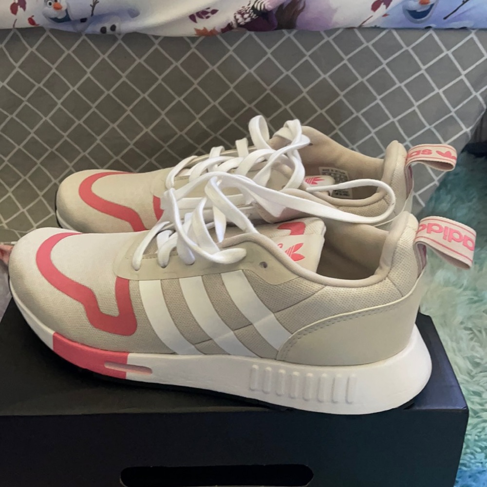 ADIDAS WOMENS NEW WITHOUT BOX tan beige rose pink white size 8.5
